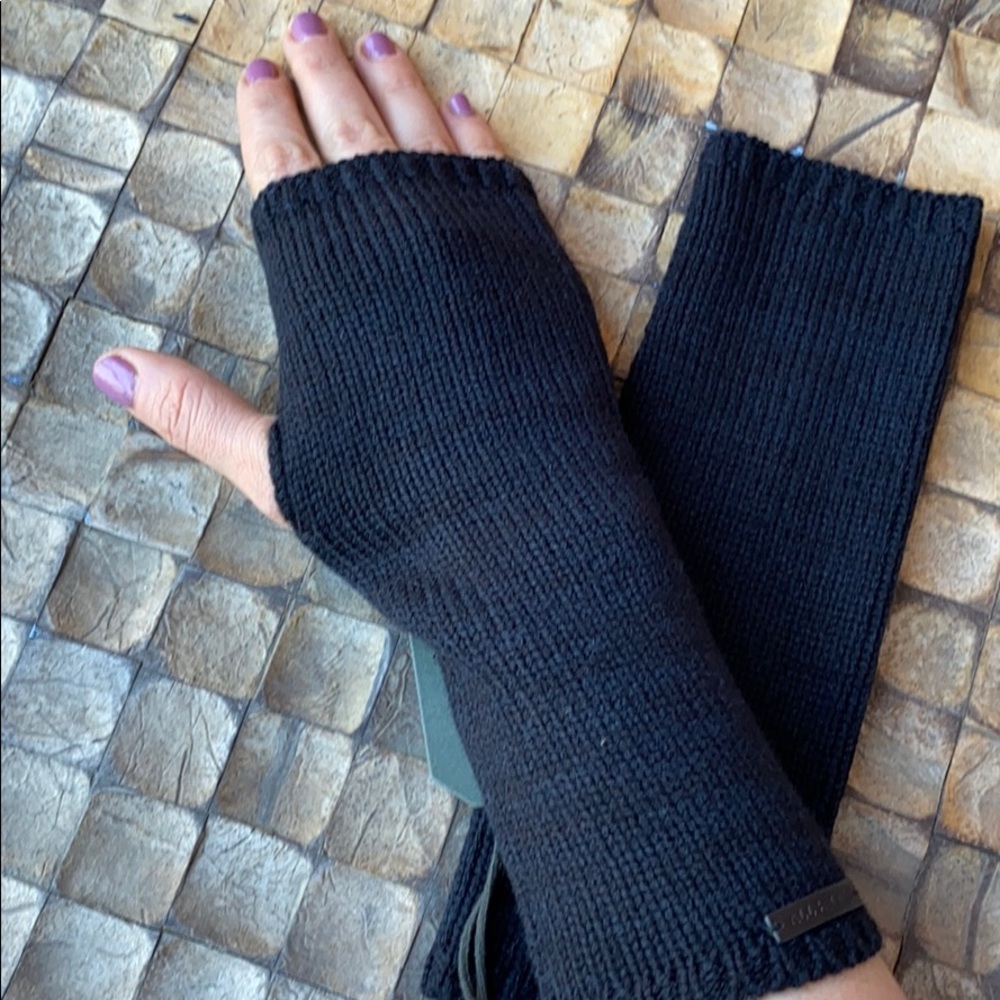 arm warmer worn once no longer with tags attached